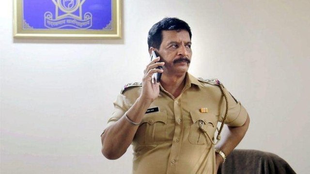 NIA questioned Mumbai's encounter specialist Pradeep Sharma!
