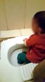 Son dakika haberleri | Esenyurt'ta tuvalet deliğine ayağı sıkışan çocuğu itfaiye kurtardı