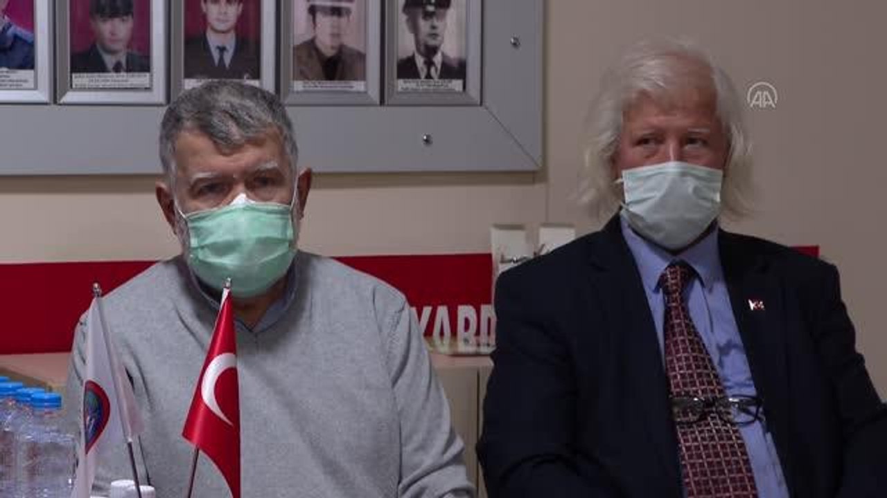 İSTANBUL  - Şehit Aileleri Yardımlaşma Sosyal Kültürel ve Dayanışma Derneği, bazı emekli amirallerin bildirisini kınadı