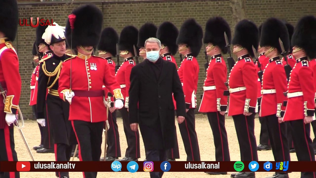 Milli Savunma Bakanı Hulusi Akar İngiltere'de