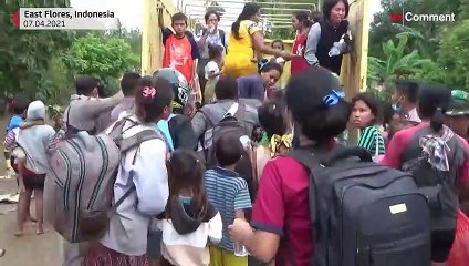 Thousands evacuated following flash floods in Indonesia