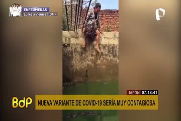 Hombre se mete a estanque lleno de lagartos para demostrar su valentía
