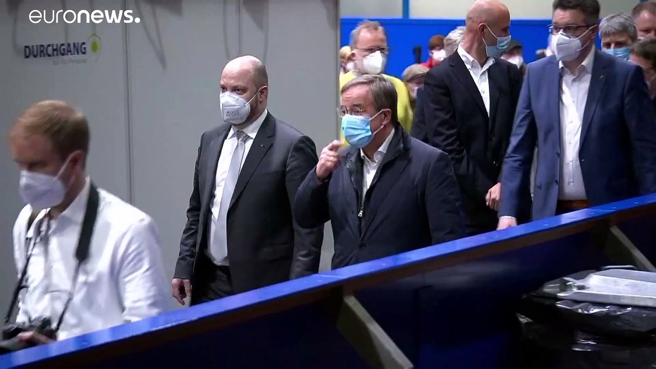 Warum Laschet Tausende wütend macht und es für Söder besser aussieht