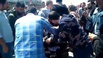 HDP standında bıçaklı "Ben AK Partiliyim" provokasyonu!