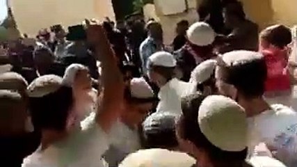 Yahudi yerleşimciler Mescid-i Aksa'yı bastı