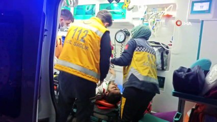 Otomobil refüje çarpıp takla attı: 2 yaralı