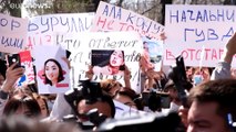 شاهد: احتجاجات في قرغيزستان بعد مقتل امرأة إثر خطفها بهدف الزواج