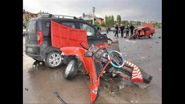 Volvo Cars Crash Vs Normal Cars Crash