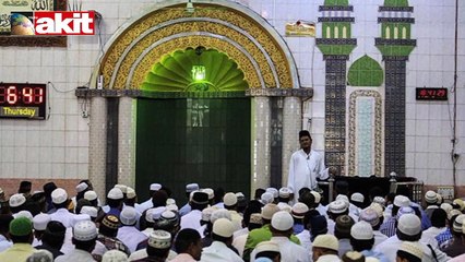 Namaz kılan Arakanlılara hapis cezası