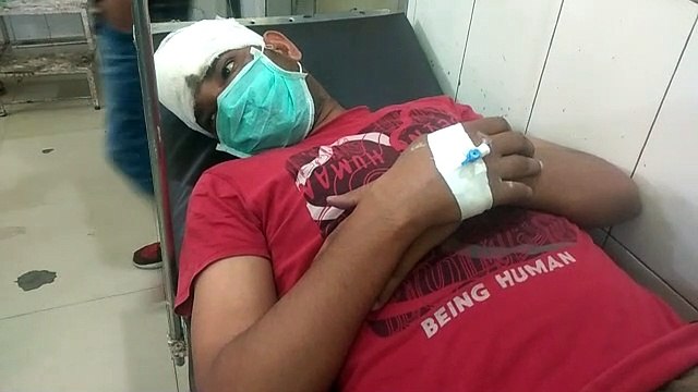 मकान पर कील लगाने से मना करने पर दबंगो ने युवक को बेरहमी से पीटा