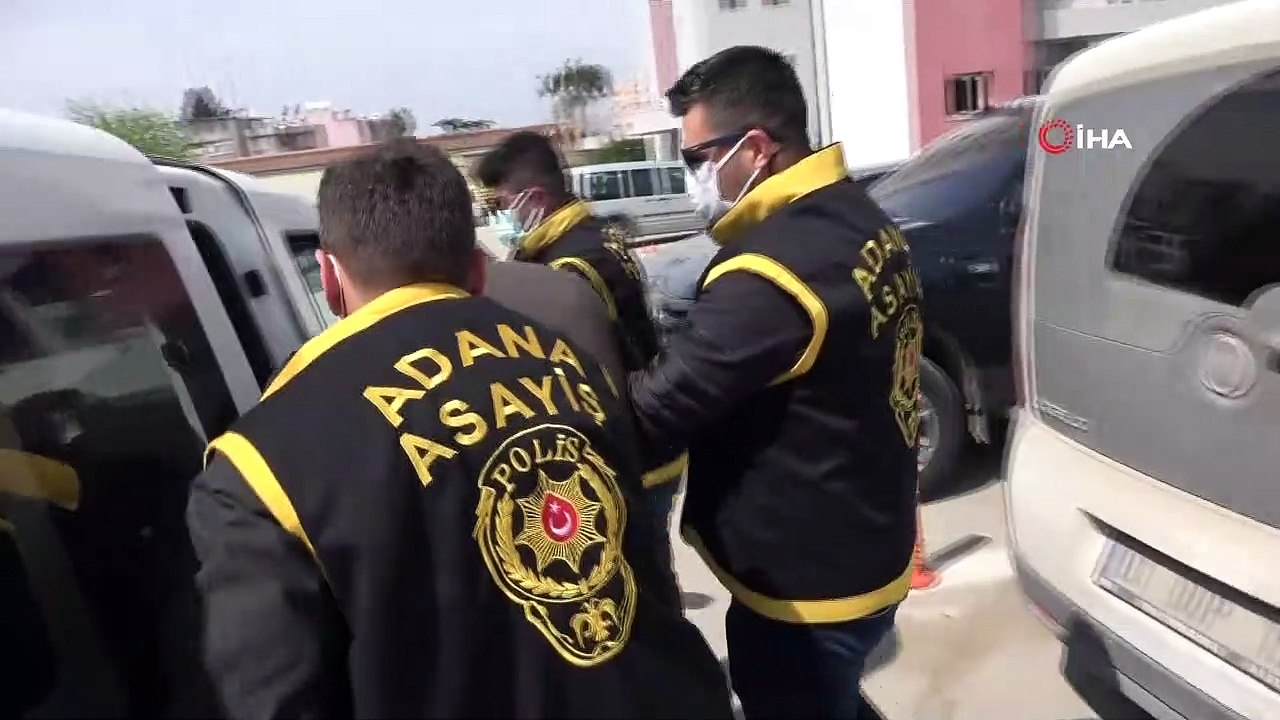 Polis kapkaç zanlısını internetten cep telefonlarını satışa koyarak yakaladı