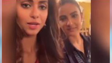 Jasmin Bhasin की Co-actor ने खोले Jasmin के Naagin शो के ये राज़; Watch Video | FilmiBeat