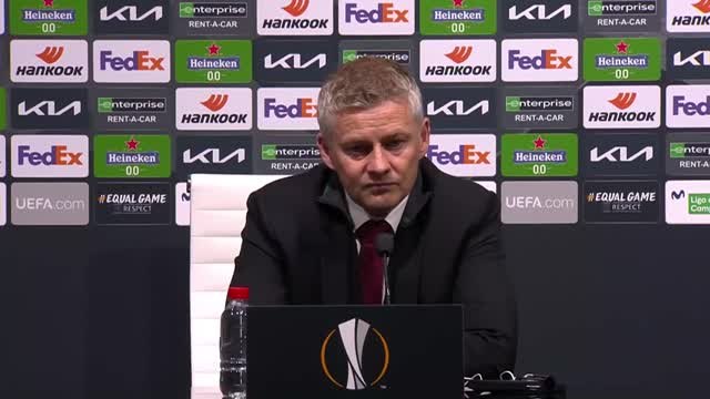 Quarts - Solskjaer félicite Fernandes et Rashford après la victoire à Grenade