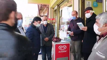 50 bin adet maske esnaf, öğrenciler ve vatandaşlara dağıtıldı