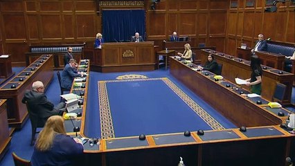 Κλιμακώνεται η βία στη Βόρεια Ιρλανδία -  Νέα επεισόδια το βράδυ της Πέμπτης
