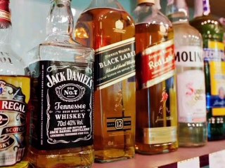 शिवहरिधाम कॉलोनी में रहता है शराबियों और चोरों का जमावड़ा