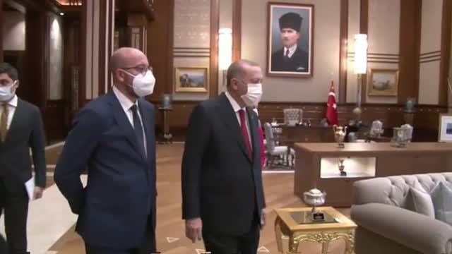 Draghi llama dictador a Erdogan tras el desplante a Von der Leyen