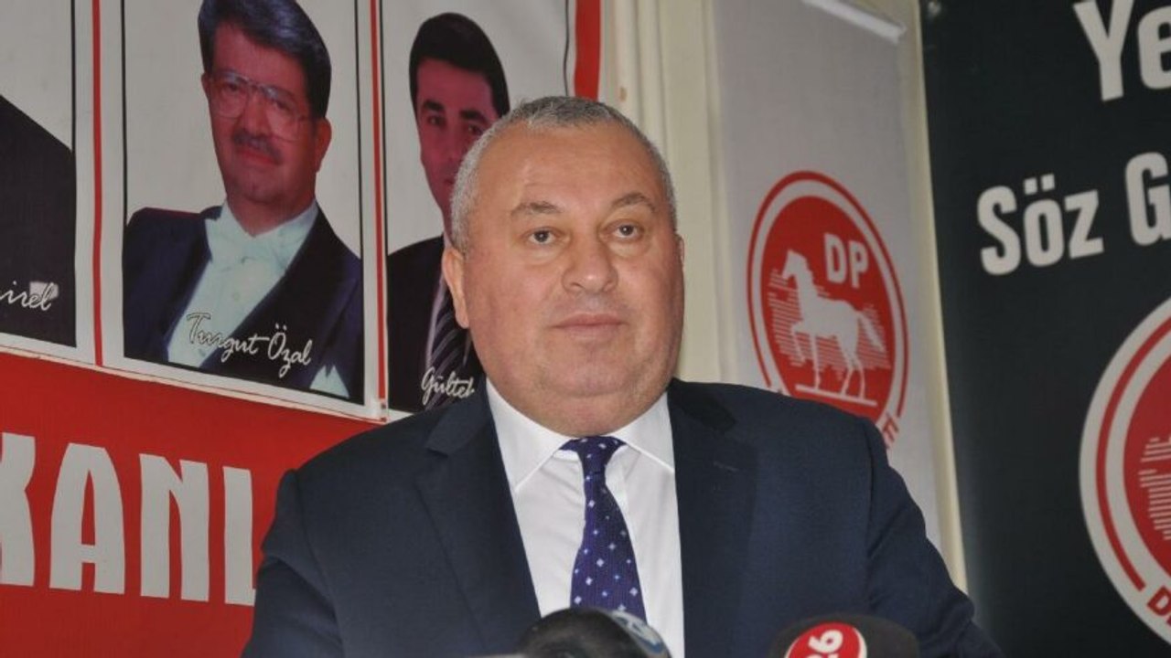 Cemal Enginyurt: İktidar ‘Kuru ekmek bulduğunuza şükredin’ diyor