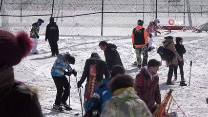 92 santimetre kar kalınlığı olan Kartepe’de yağış sürüyor