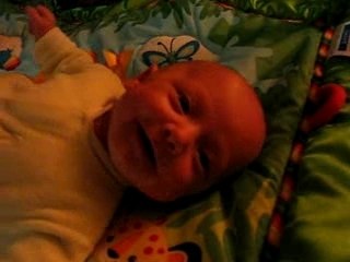 des sourires et des gazouillis