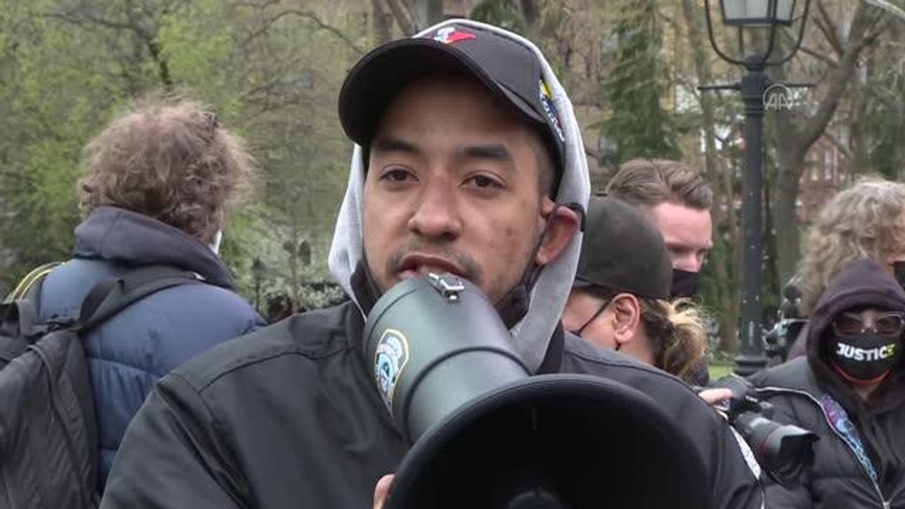 Minneapolis'te siyahi gencin polis kurşunuyla hayatını kaybetmesi New York'ta protesto edildi