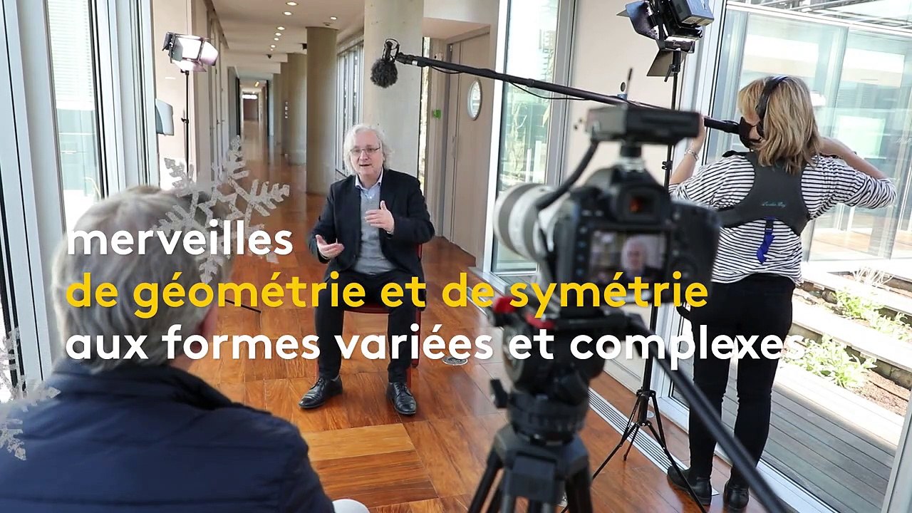 Sciences : le mathématicien Étienne Ghys raconte le mystère de la formation des flocons de neige