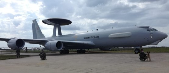 Quatre avions Awacs arrivent à l'aéroport de Châteauroux