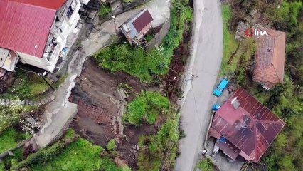 Gürültüye Koşan Aile Heyelan Şoku Yaşadı