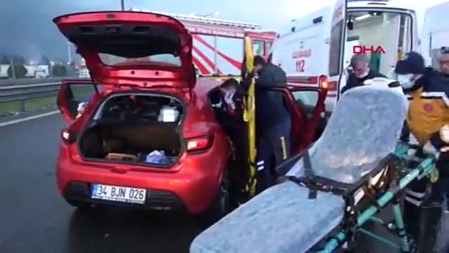 TEM'de zincirleme kaza: Çok sayıda yaralı var!