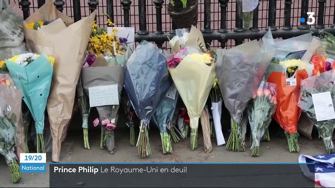 Mort du prince Philip : les Britanniques rendent hommage au duc d'Edimbourg