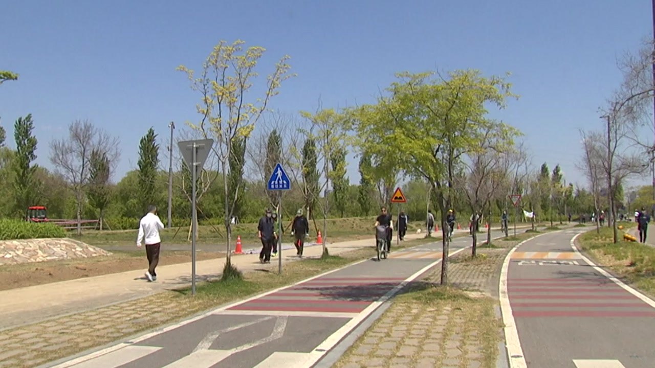 [날씨] 주말, 봄기운 가득...큰 일교차, 대기 건조 / YTN