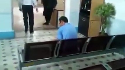 Akıl hastanesinde adamın aklını aldı