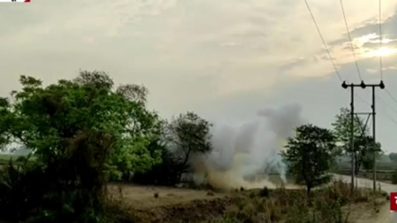 4th Phase Voting in West Bengal, bomb recovered in Birbhum