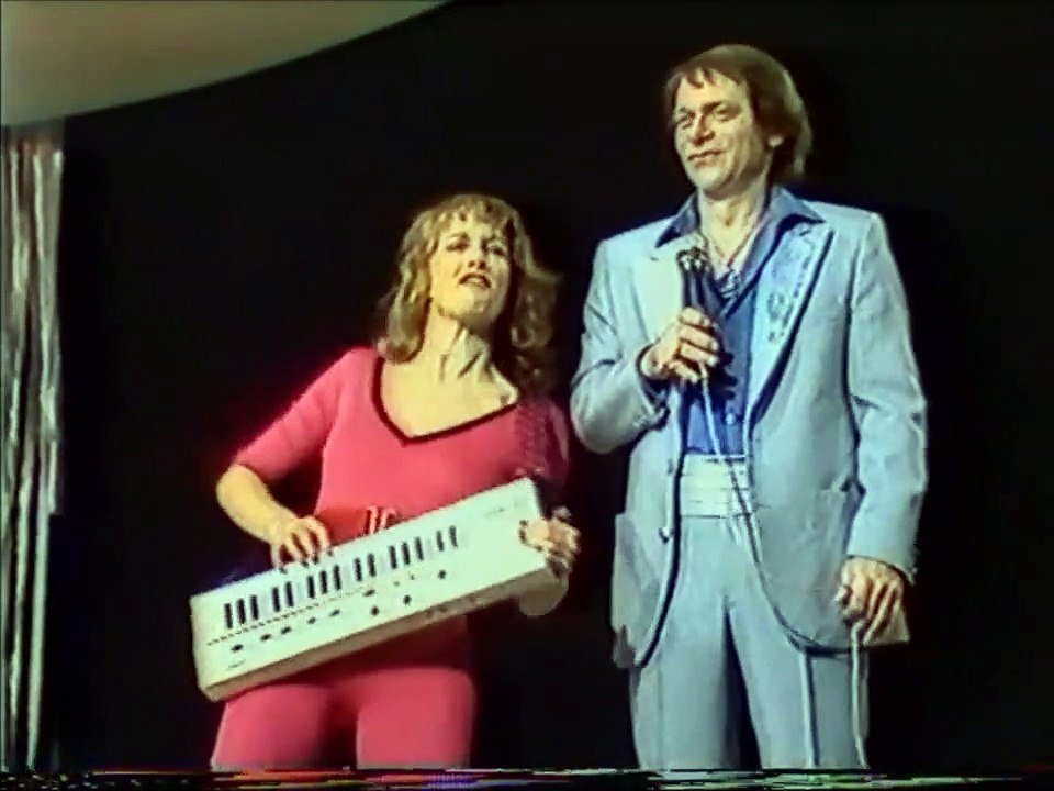 Parodi på "Hip hurra det' min fødselsdag" m. Kurt Ravn | Dansk Melodi Grand Prix 1982 | Bonanza - Danmarks Radio