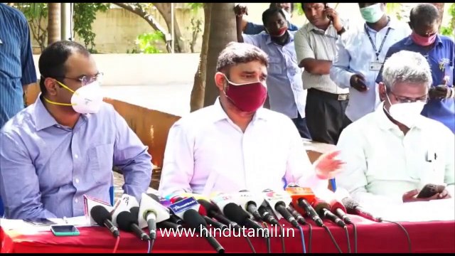 தேர்தல் நேரத்தில் அரசியல் கட்சிகள் மீது நடவடிக்கை எடுக்கவில்லை என்பதற்காக, கொரோனா தடுப்பு பணிகளை குறை கூற கூடாது: சென்னை மாநகராட்சி ஆணையர் பிரகாஷ் பேட்டி