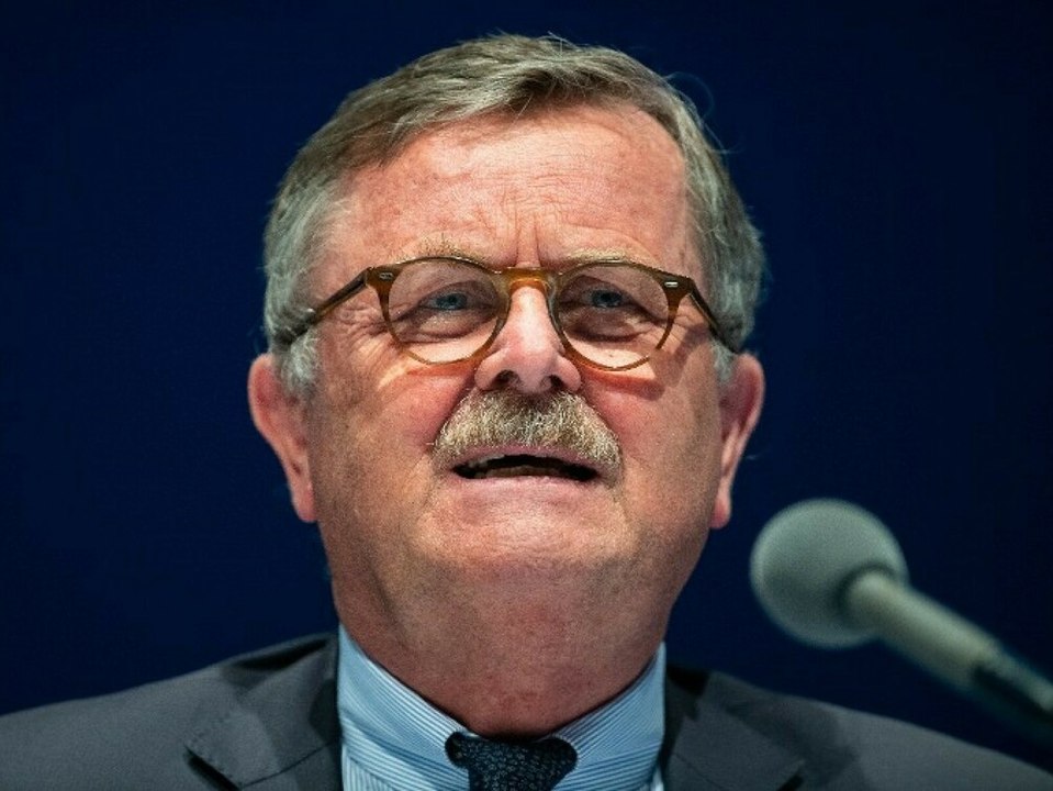 Volle intensivstationen: weltärztepräsident prophezeit triage