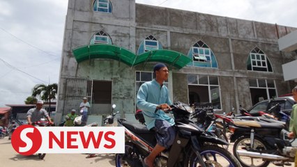 'Come and see for yourselves', Bukit Malut residents tell visitors