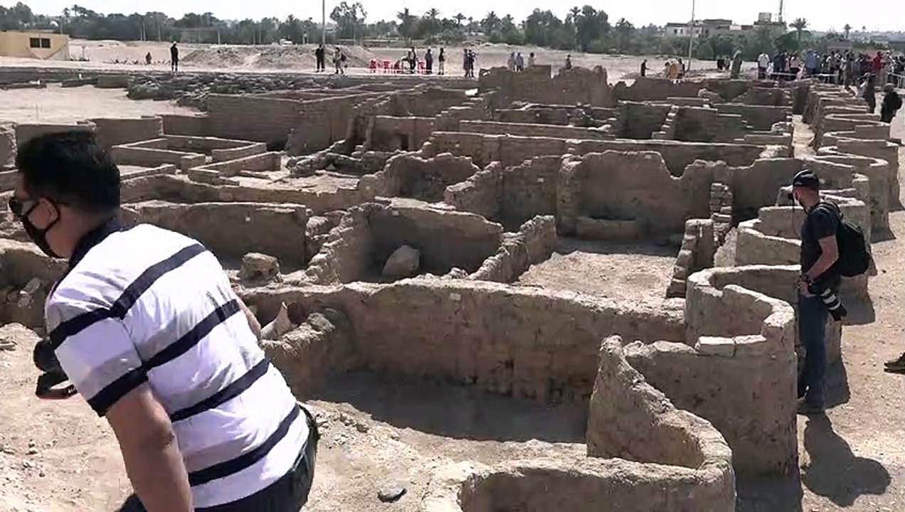 Archäologen feiern Entdeckung der verloren Stadt bei Luxor