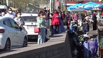 Tarihi On Gözlü köprüsünde 'Korona virüs' halayı çekildi