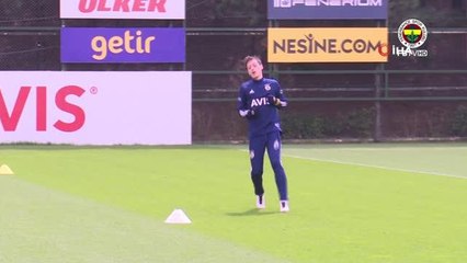 Sakatlığını atlatan Mesut Özil çalışmalarını sürdürüyor