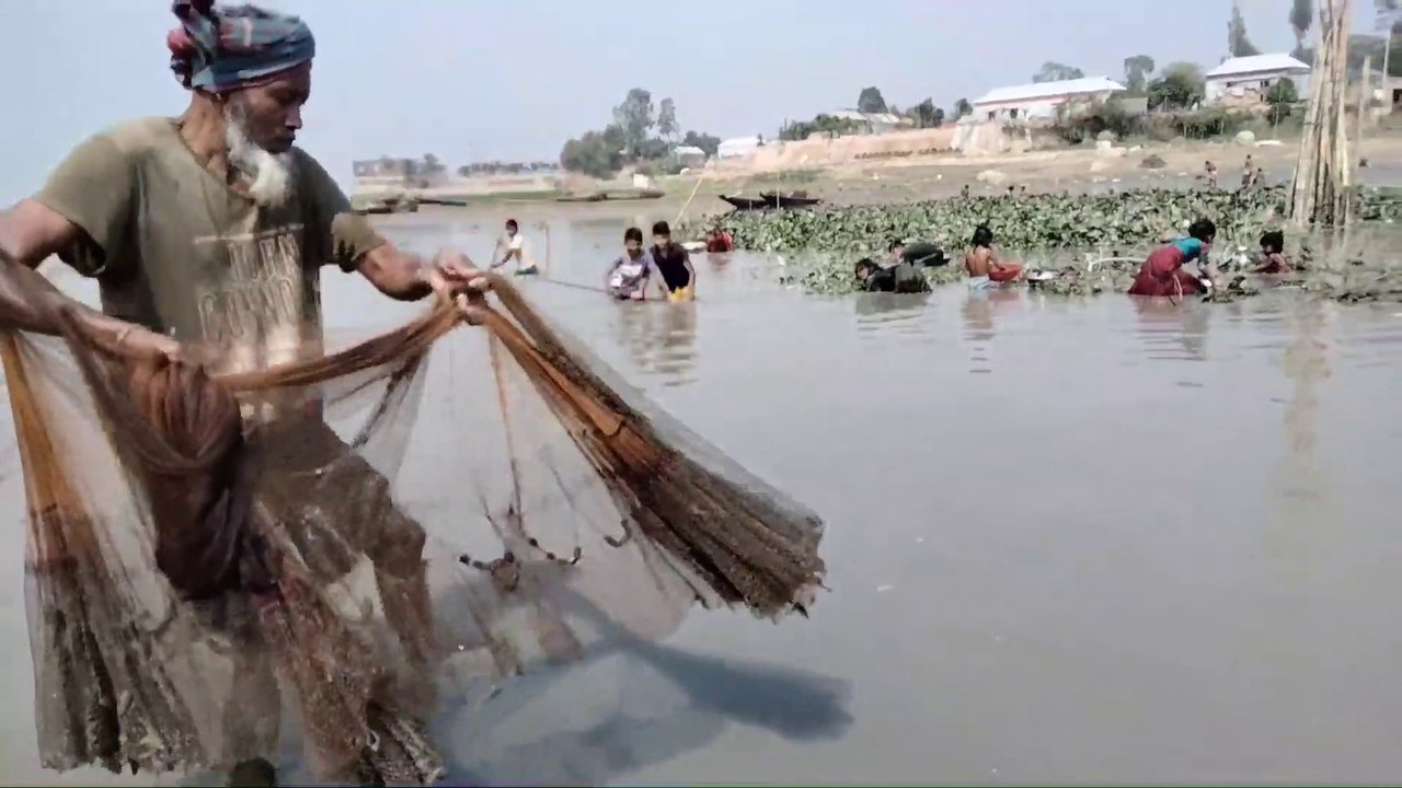 amazing net fishing in our country// village fishing best and old Fishing tips