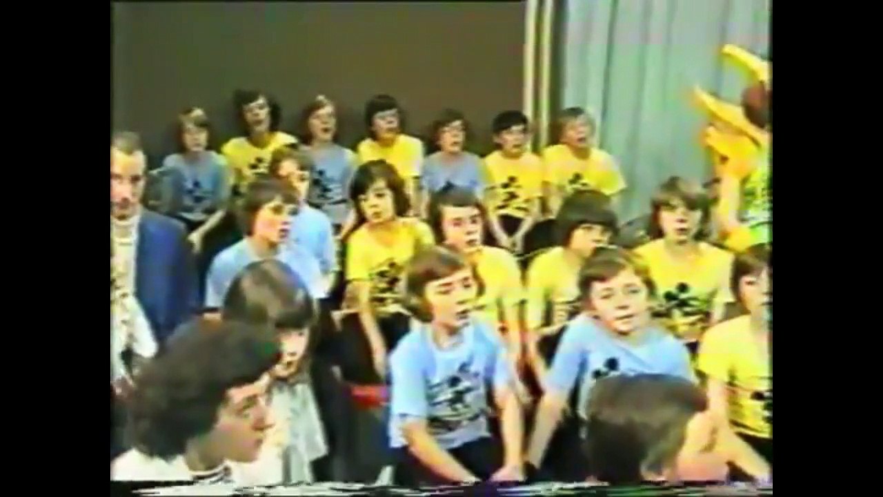 La chanson "Le Mini Minimum", interprétée par Les Poppys - 1977