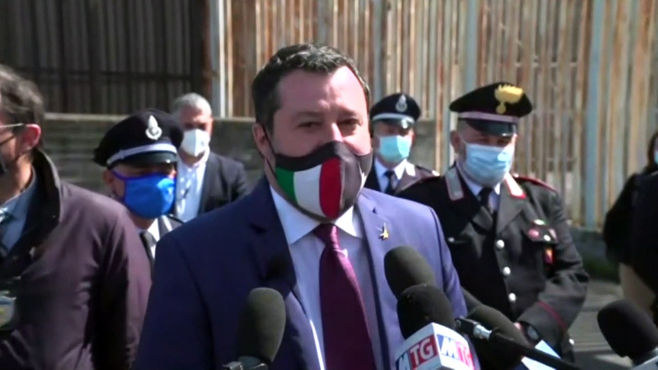 Ιταλία: «Να μην δικαστεί ο Ματέο Σαλβίνι» λέει...