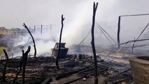 अचानक लगी आग से कई घर जलकर राख