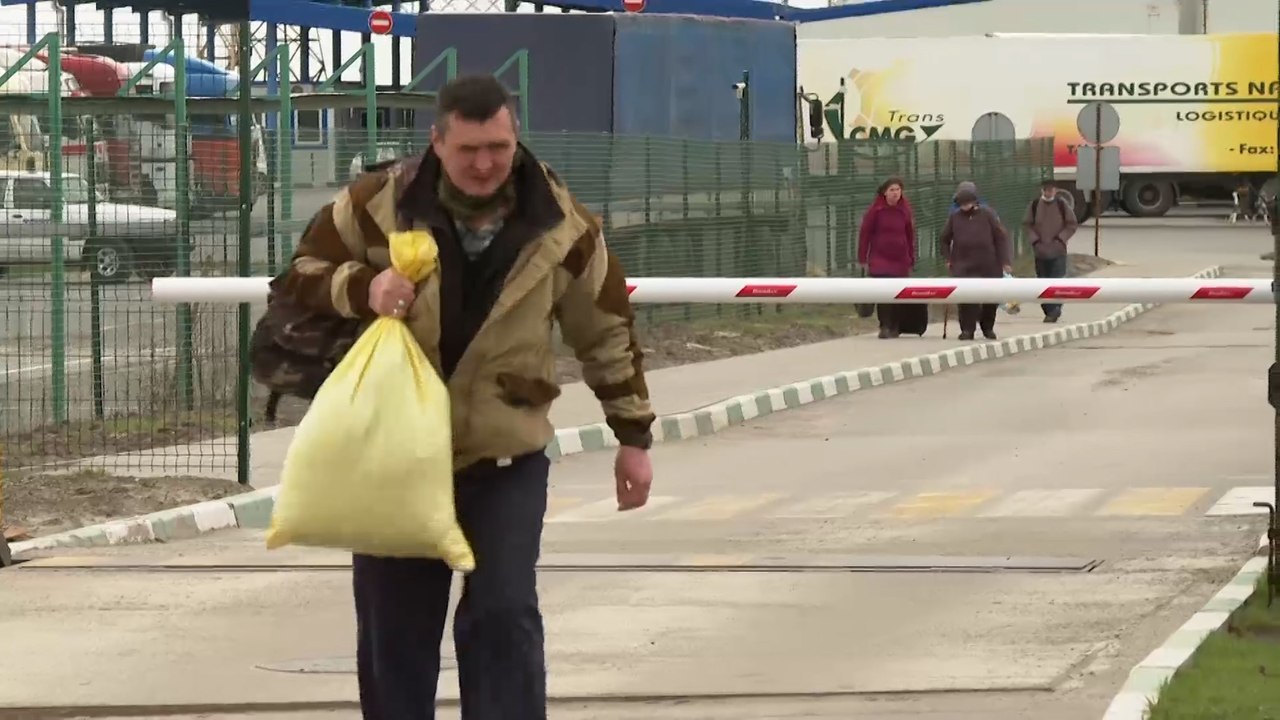 بسبب إقليم دونباس.. نذر حرب بين أوكرانيا وروسيا