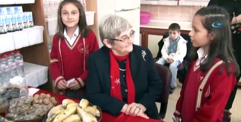 İlkokul öğrencisinin sorusu Canan Karatay'ı ağlattı