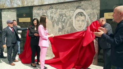 Kosovo : un mur à la mémoire de réfugiés de 1999