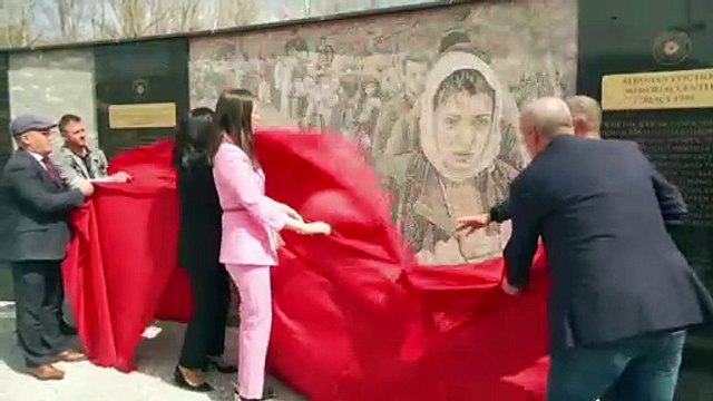 Mural no Kosovo lembra êxodo dos albaneses
