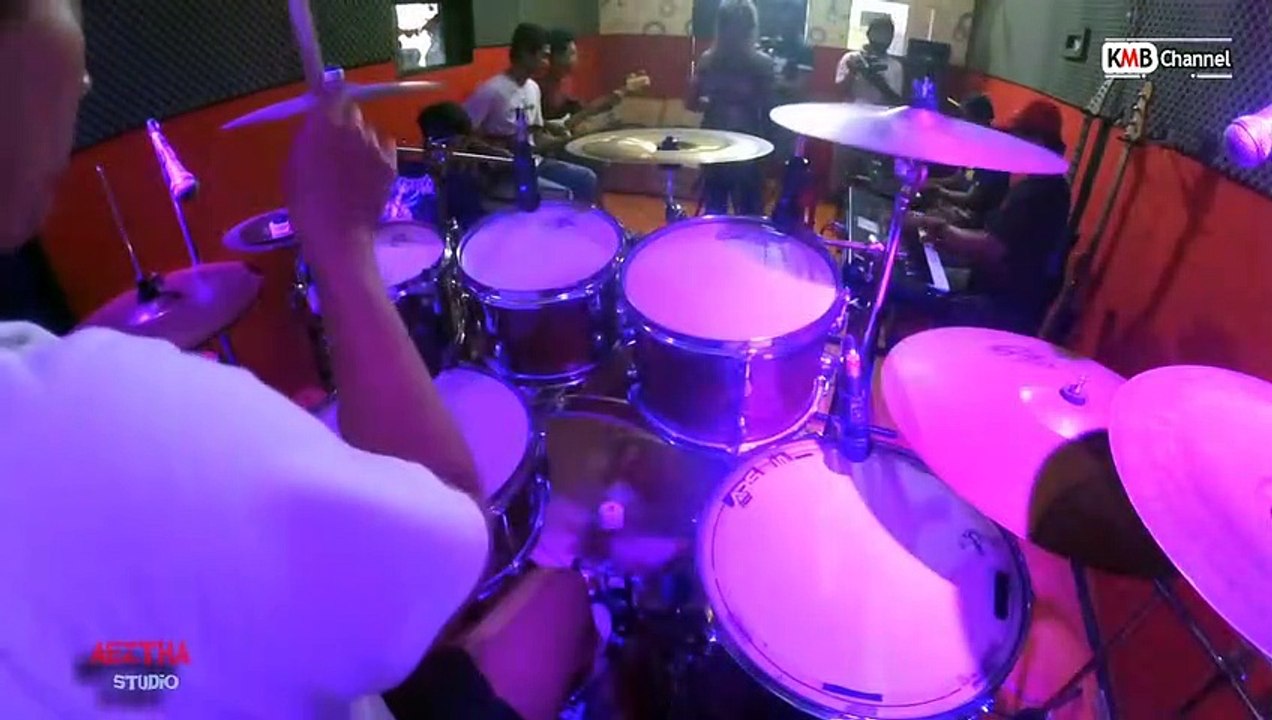 SING TAK SAYANG ILANG - Cipt. Alie Melon | Singer Dorry Harsa (COVER Putri Kristya KMB)