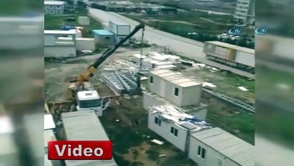 Pes dedirten işçiyi taşıma şekli kameraya yansıdı